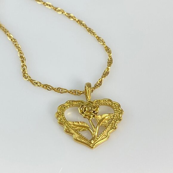 Rose Flower Heart Pendant on Stainless Steel Twisted Singapore Chain Necklace - Picture 9 of 11